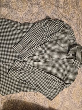 Van Heusen Green and White Plaid Casual Button-Down Shirt